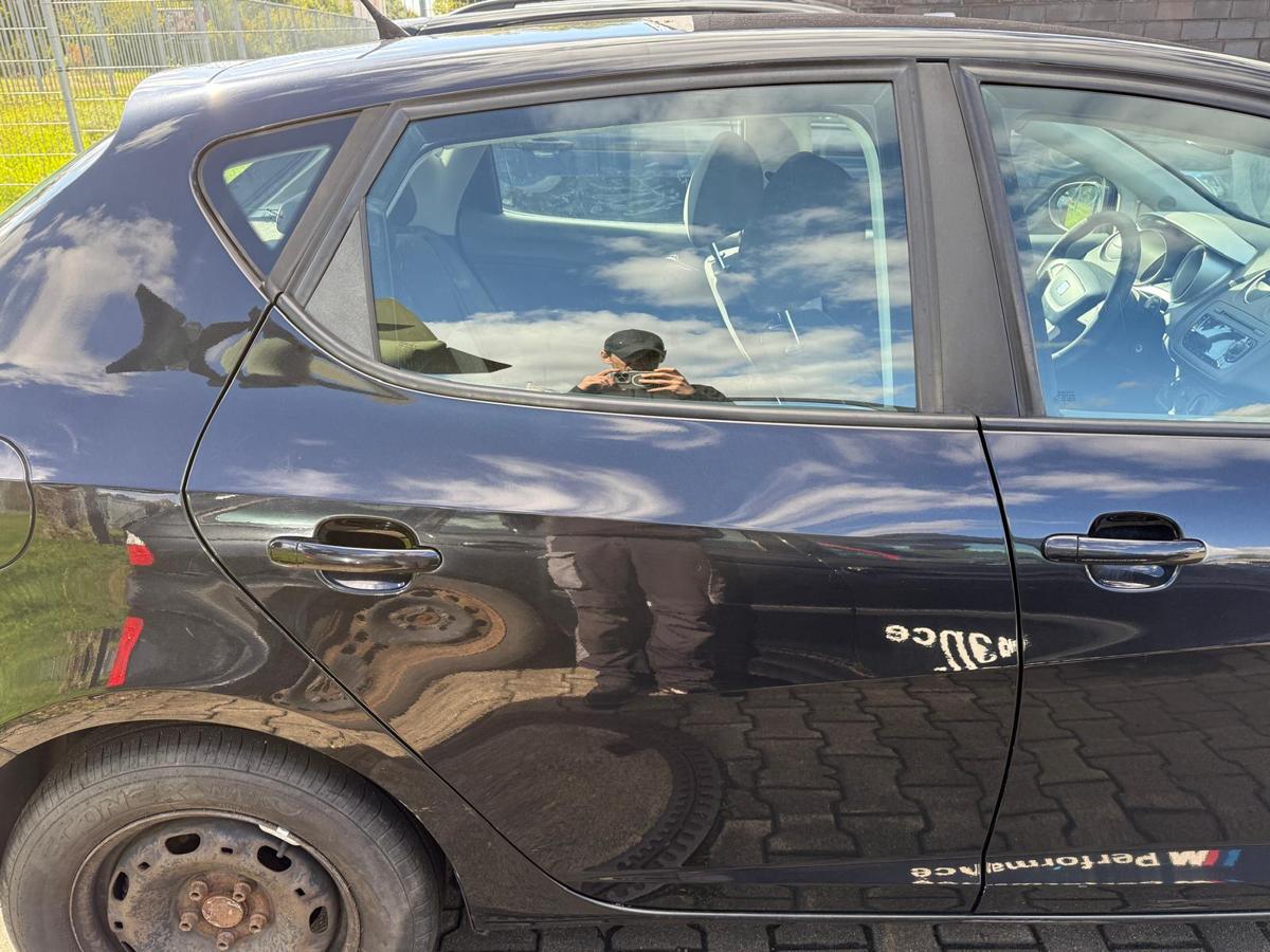 Seat Ibiza 6J original Tür hinten rechts LC9Z Black Magic 5 Türer Rohbau BJ09